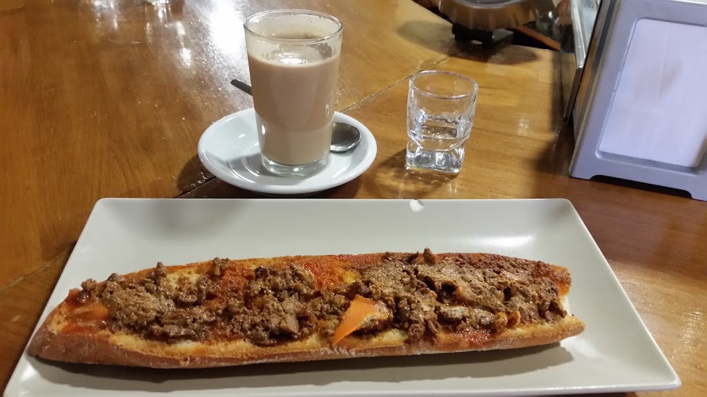 Taberna Bar Carrota — Comida y bebida