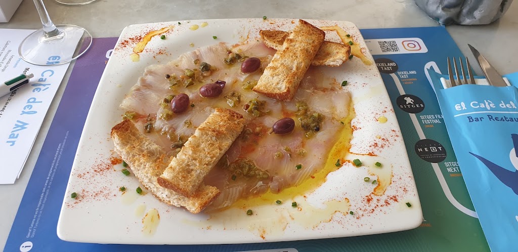 El Cafe del Mar — Comida y bebida