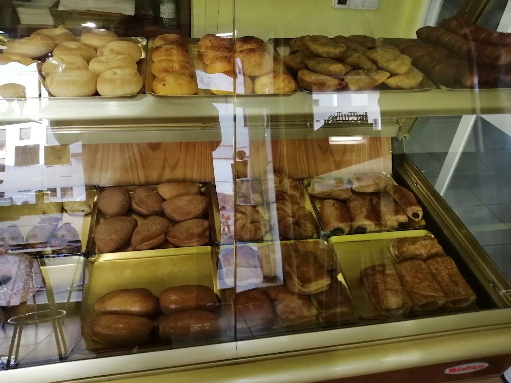 CAFETERIA LAS MIL Y "UNA DELICIA" — Ambiente