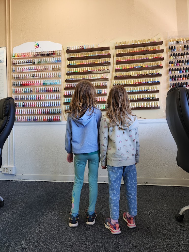 Boulder Nails - Boulder, CO