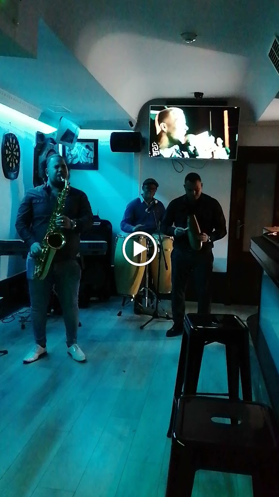 BAR LA CAVA — Videos