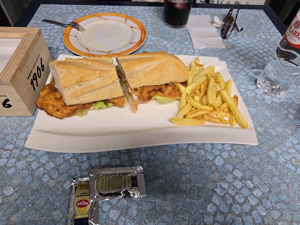Cafeteria Boulevard