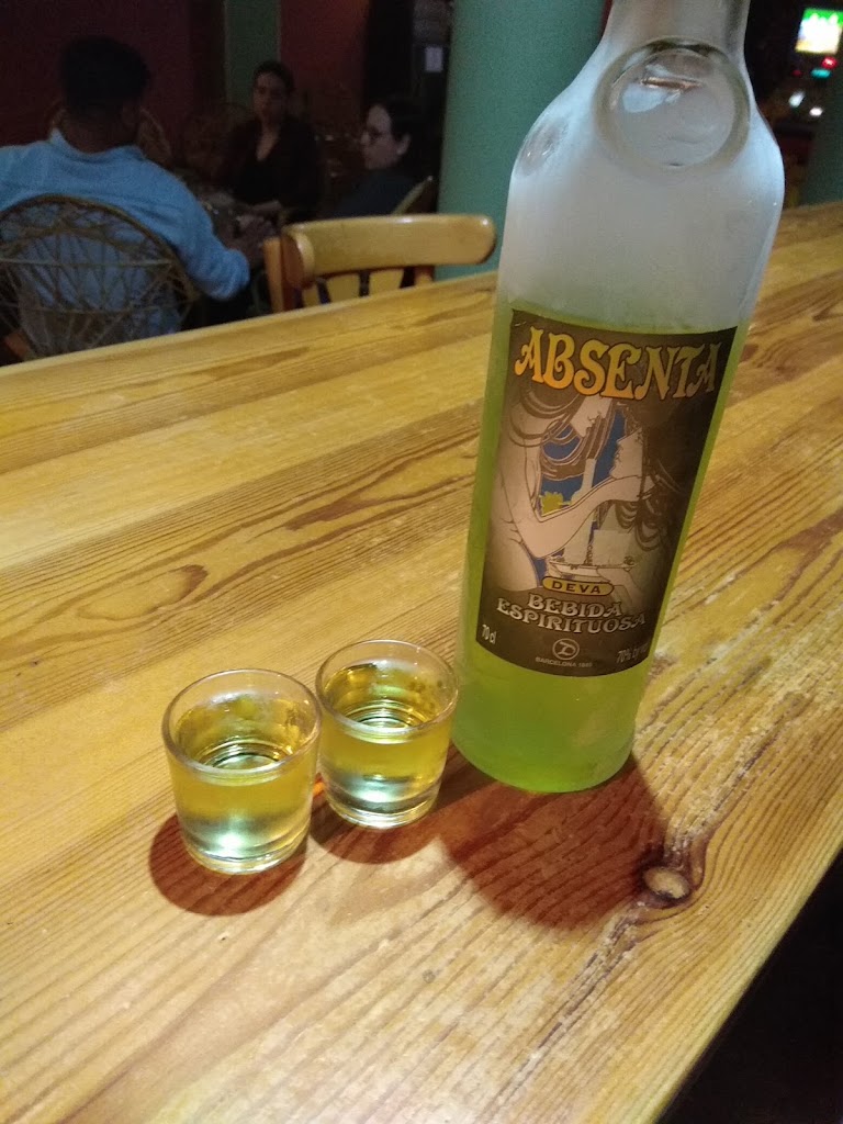 Cafe Bar Cuba — Comida y bebida