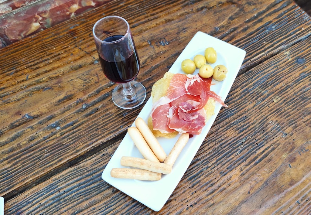 BAR EL MOLINO NERJA LA TASCA DE FRASCO — Comida y bebida