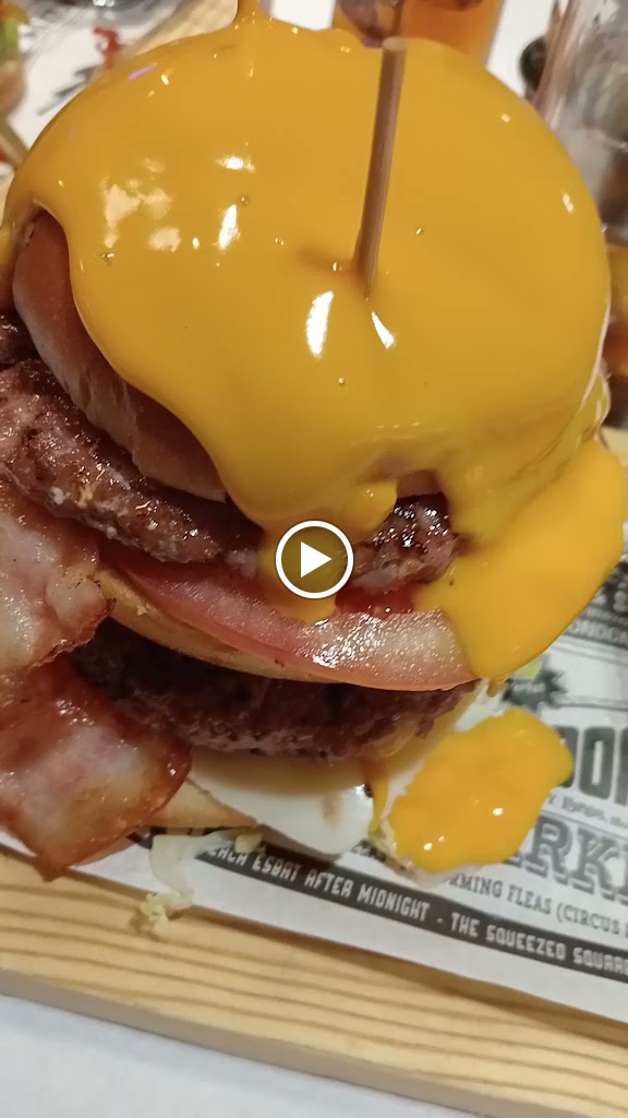 Hamburguesas Illescas Jimmy's — Videos