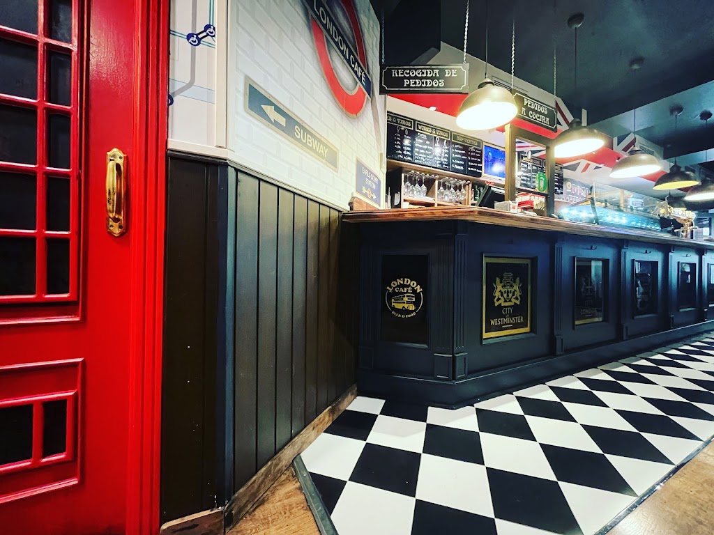 London Cafe Vitoria — Ambiente