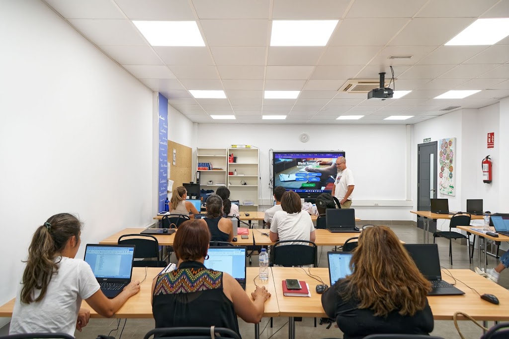 Centro Estudios Master — Del propietario