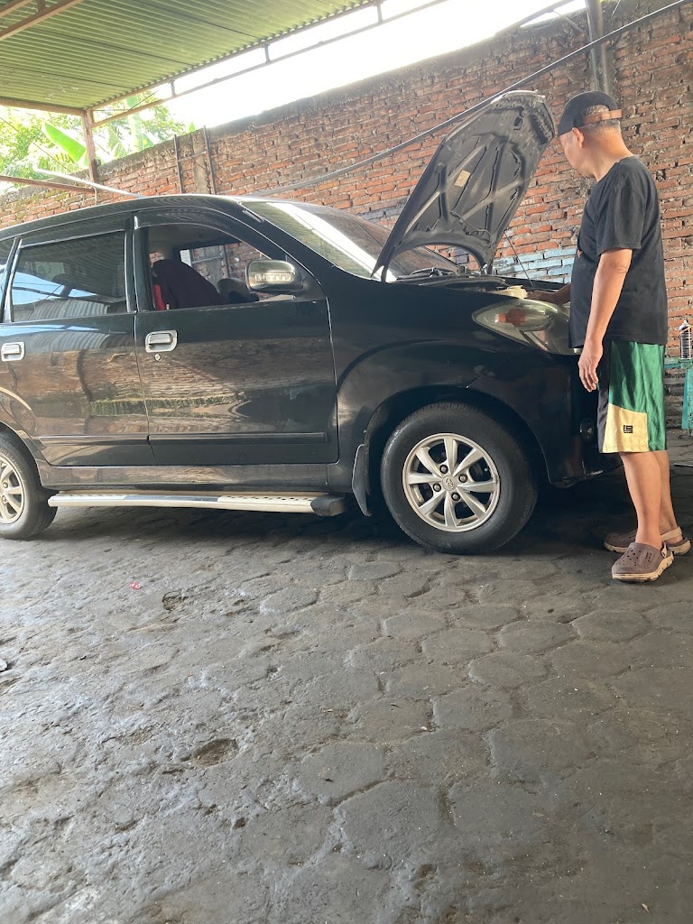 Bengkel Mobil Bagong
