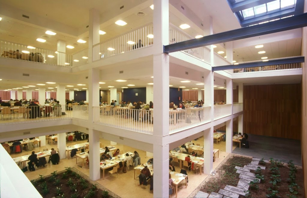 Biblioteca Concepcion Arenal USC