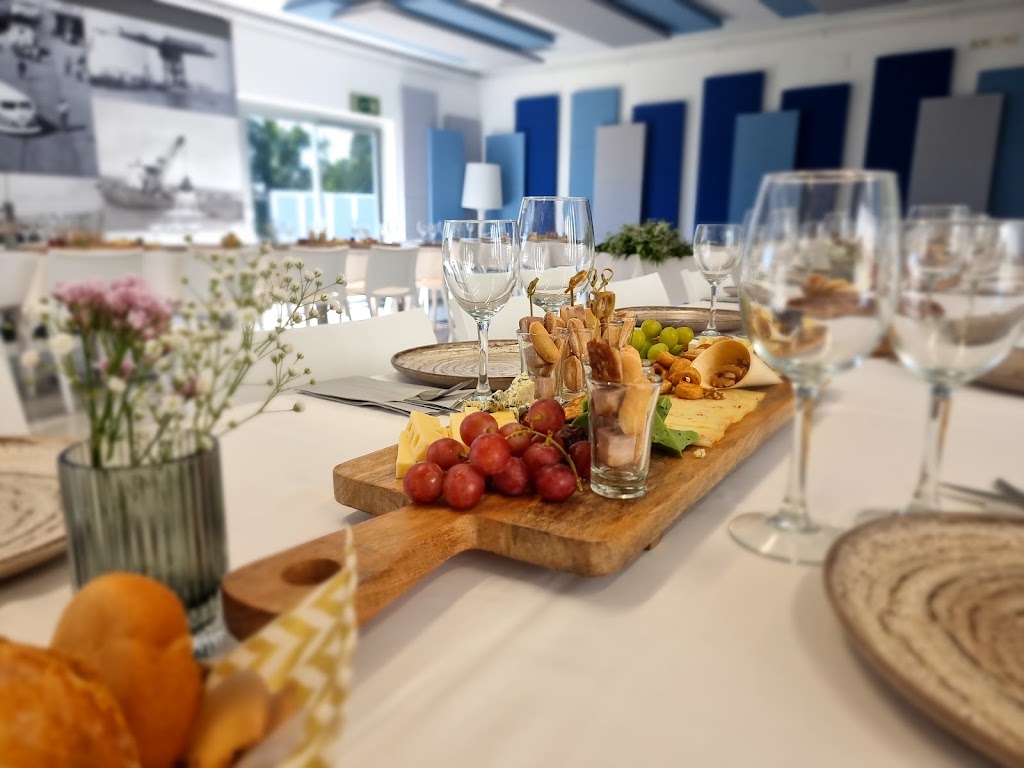 LA SEDE DE LA APBA Cafeteria y Restaurante — Comida y bebida