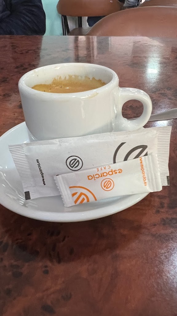 Cerveceria Don Quijote — Comida y bebida