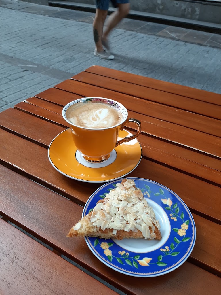 Uzturre kafetegia — Cafe