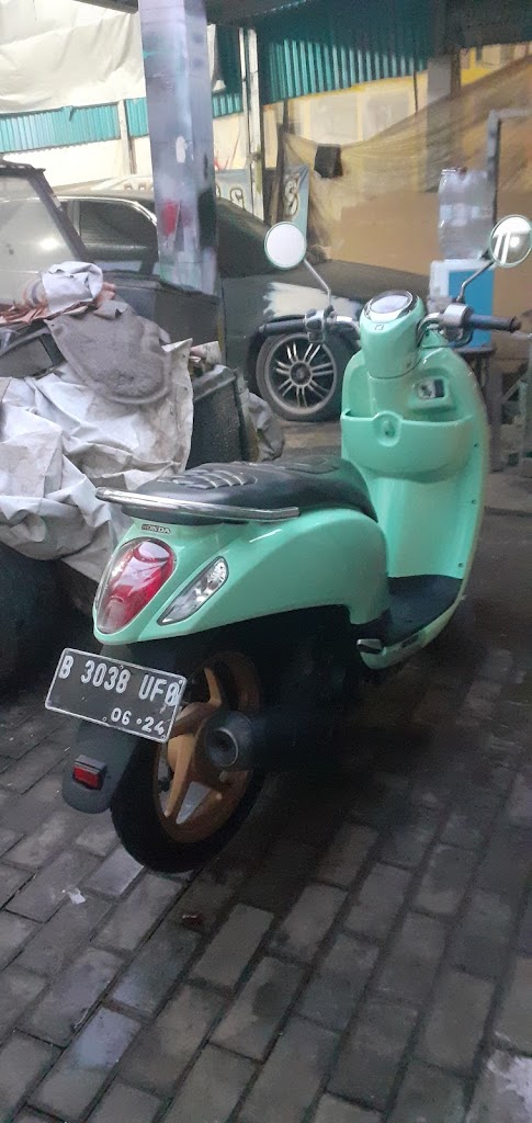 Brian Auto ( perbaikan body dan mesin kendaraan)
