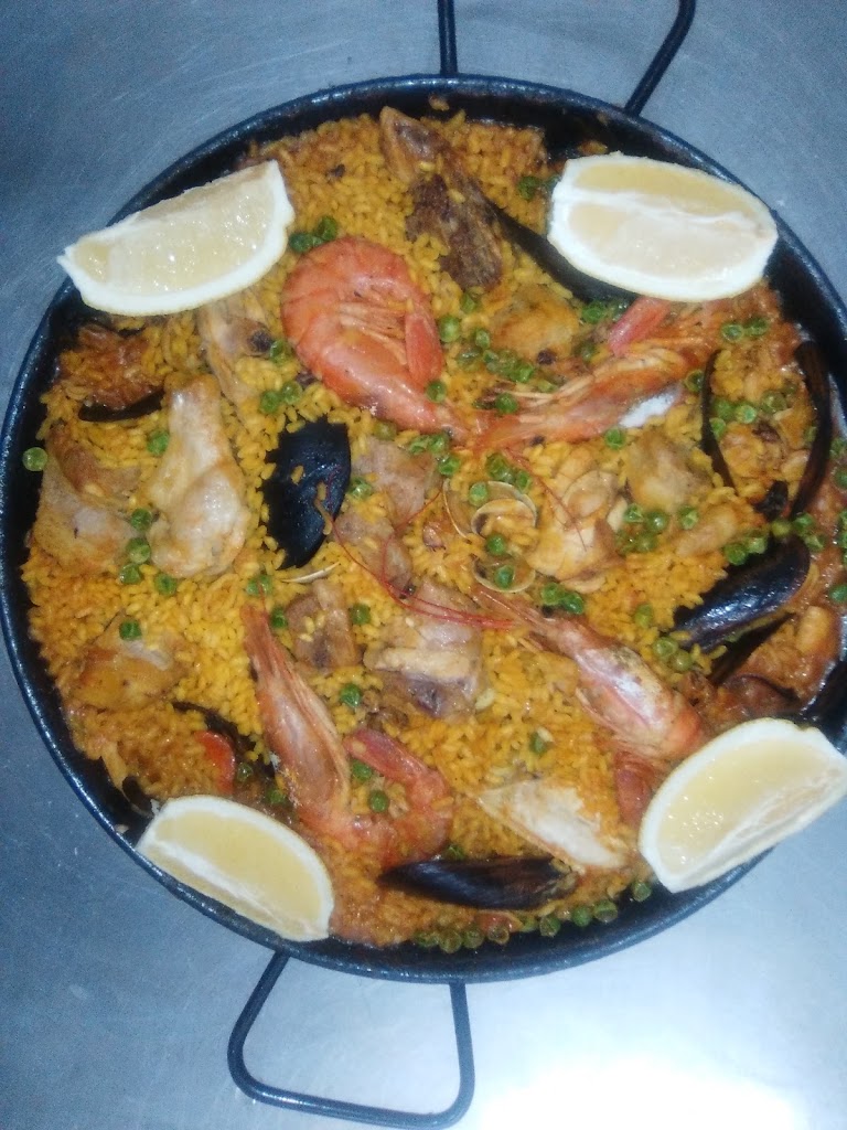 Raconet bar — Comida y bebida