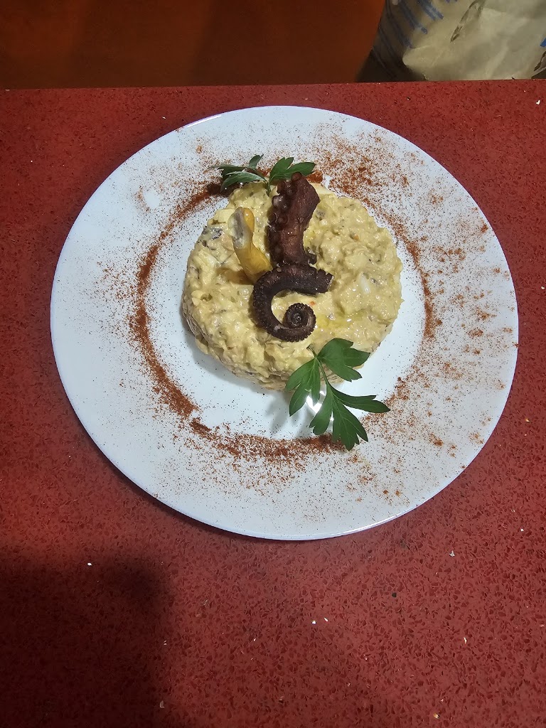 Bar Xiko-t — Comida y bebida