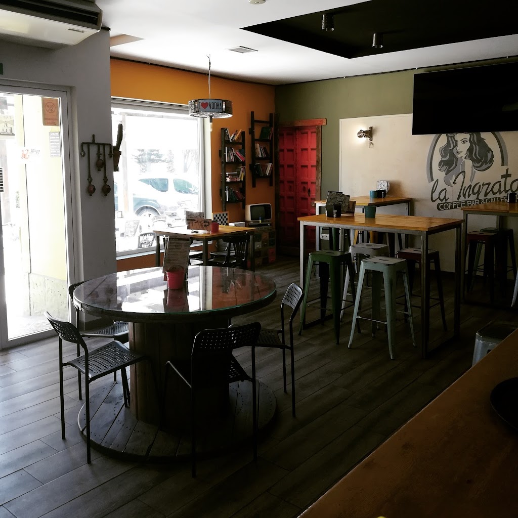 Cafeteria, LA INGRATA