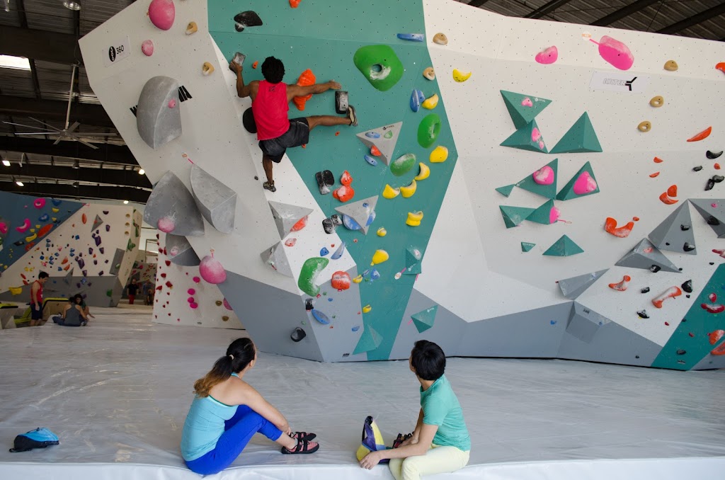  Momentum Indoor Climbing Silver Street