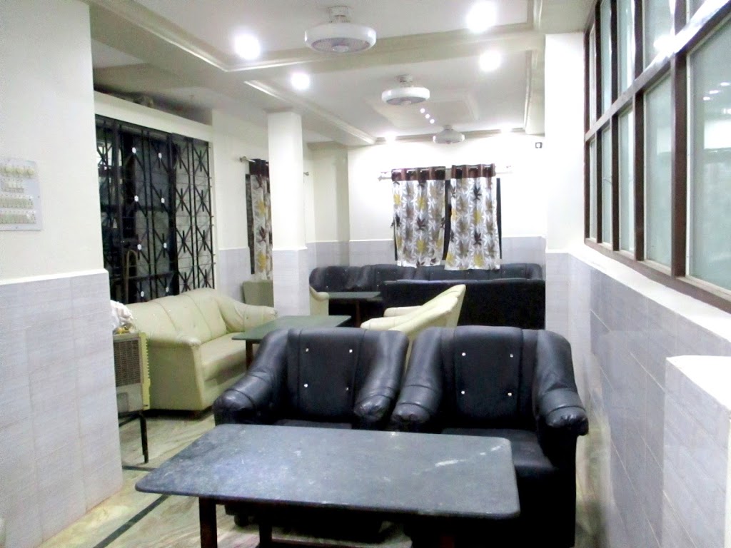 Hotel Bharat