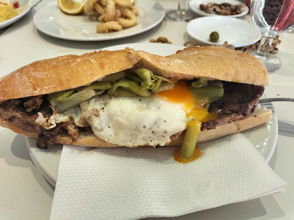 Lloc Ambbrassa — Sandwich de bistec