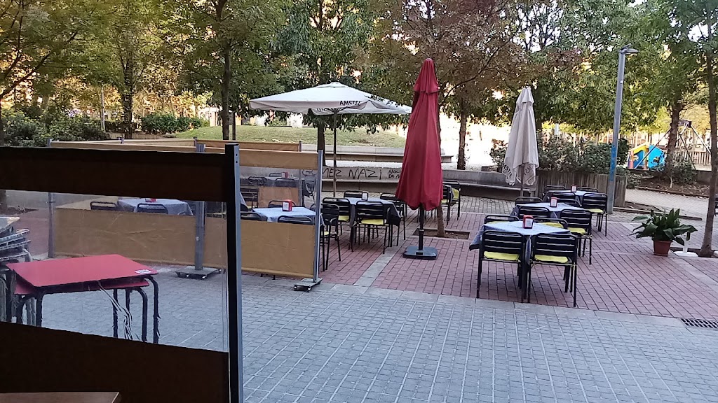Bar Restaurant La casona ( eixampla ) — Ambiente