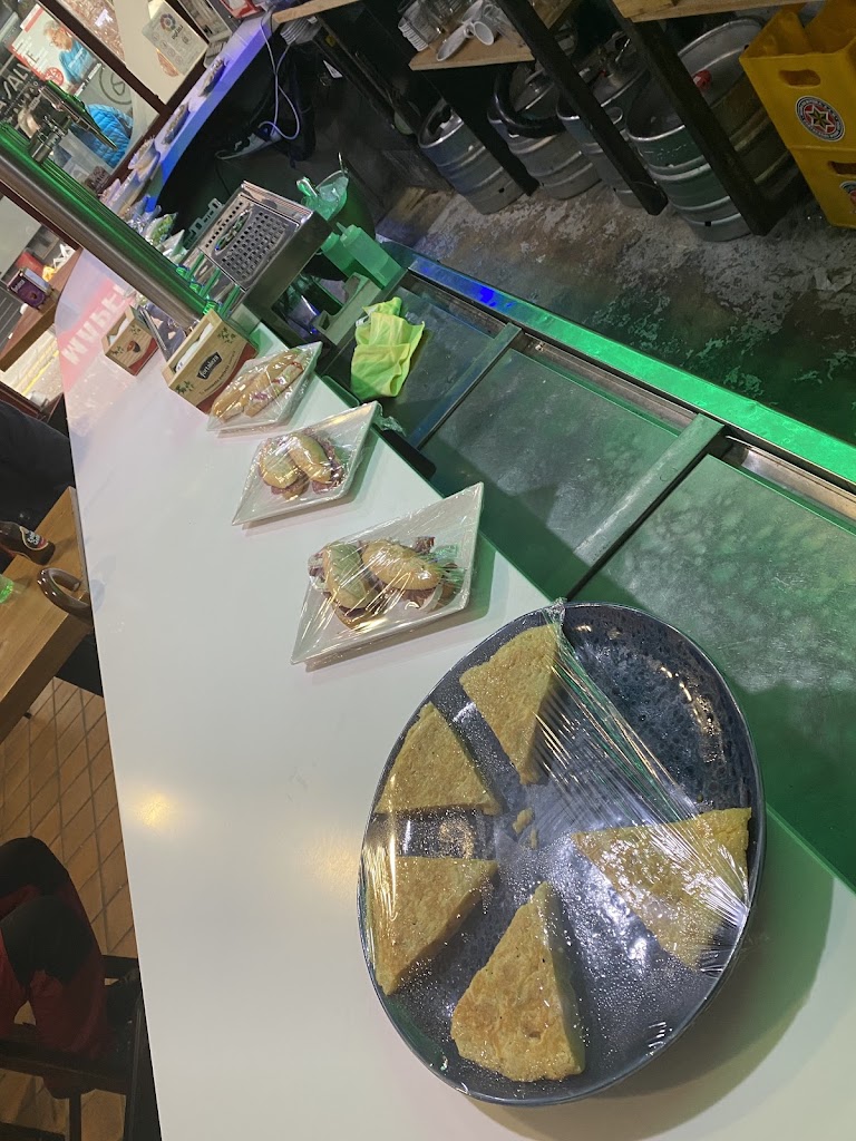 Kaiku — Comida y bebida