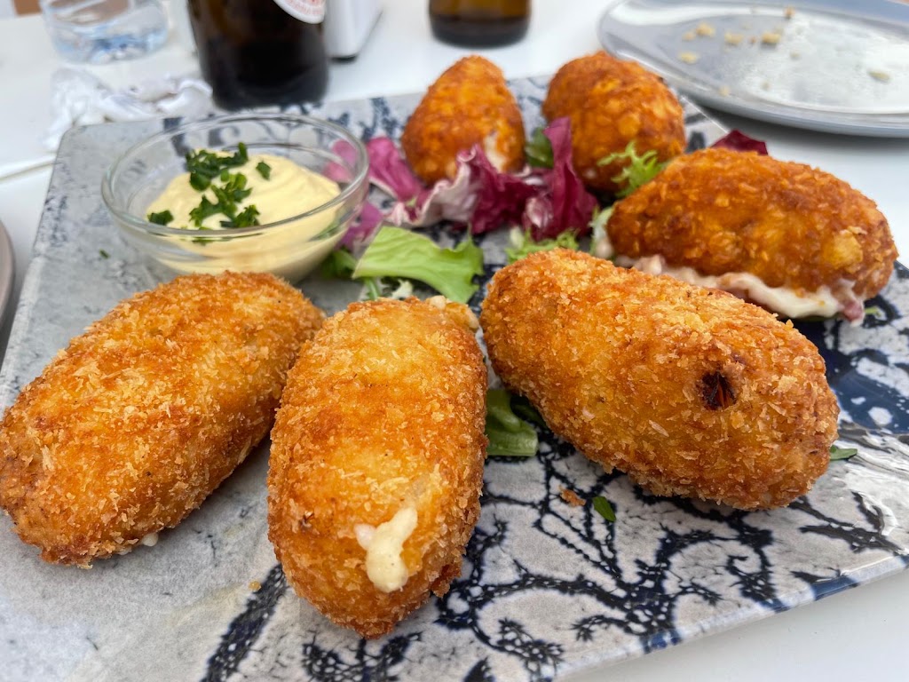 Malu bistro bar — Mas recientes