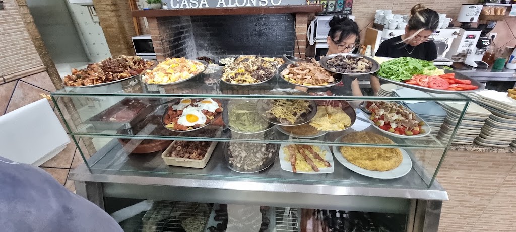 Casa Alonso — Comida y bebida