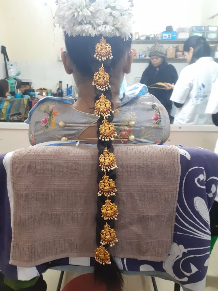 Vlcc Monika Beauty Academy Ujjain