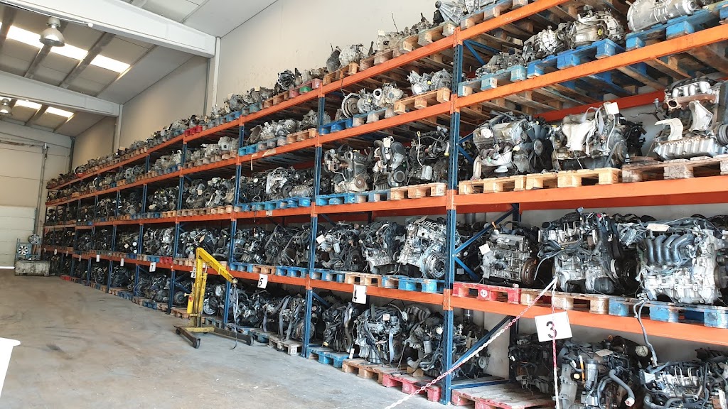 Motor y caja ( Desguaces J.M Balaguer )