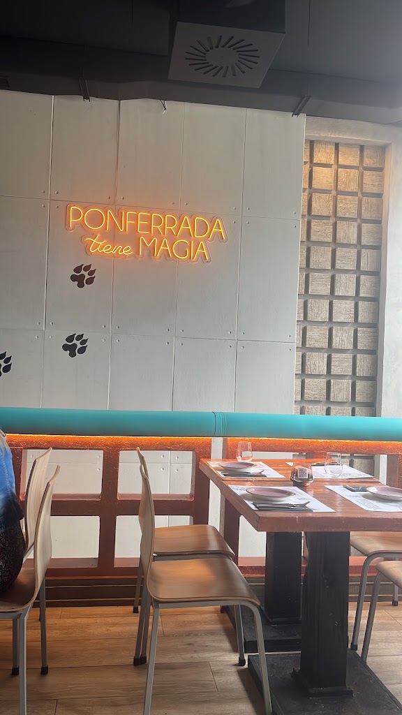 VEZTIAL | Restaurante y Cocteleria — Ambiente