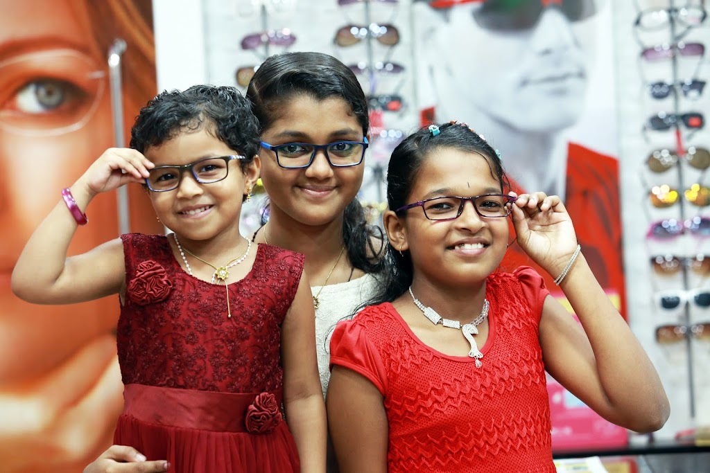 Parackal Opticals Eye Clinic