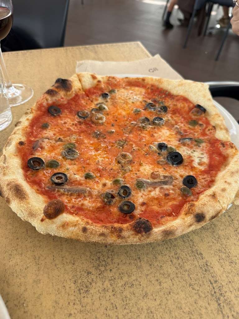 La Locanda — Pizza