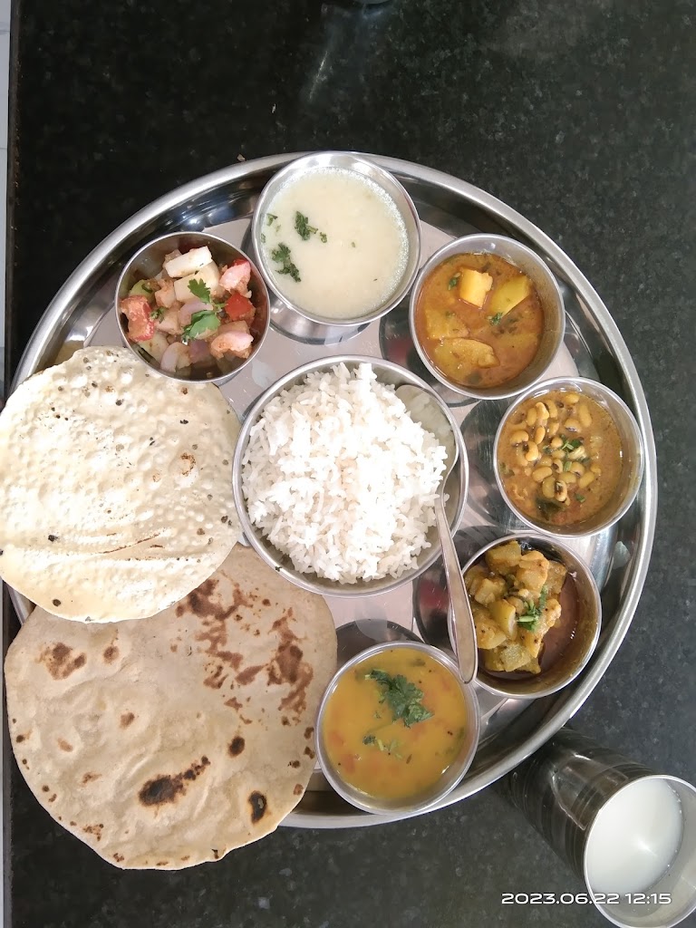 New Mukund Restaurant