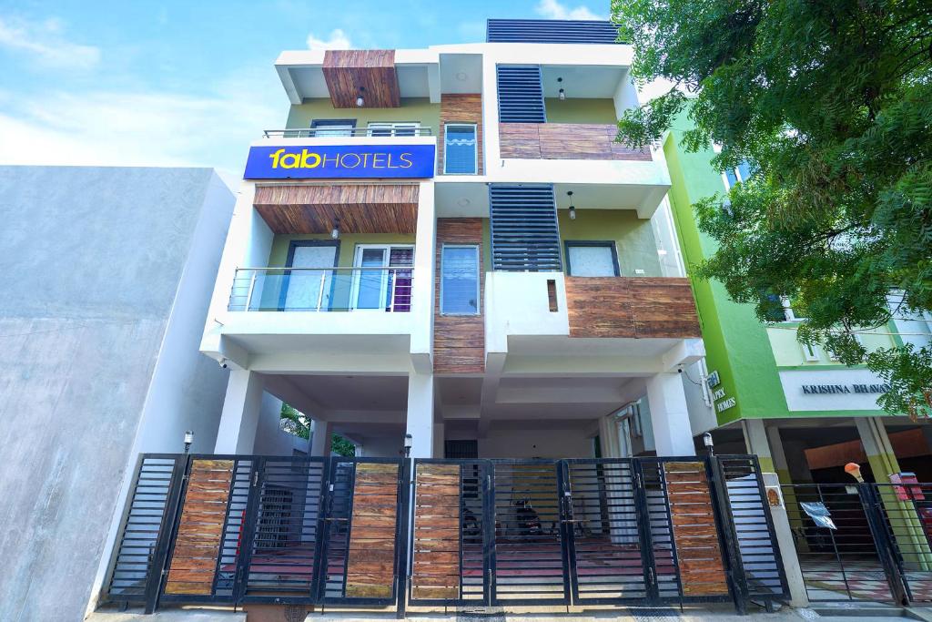 Fabexpress Town Space Apartment Hotel In Porur Chennai