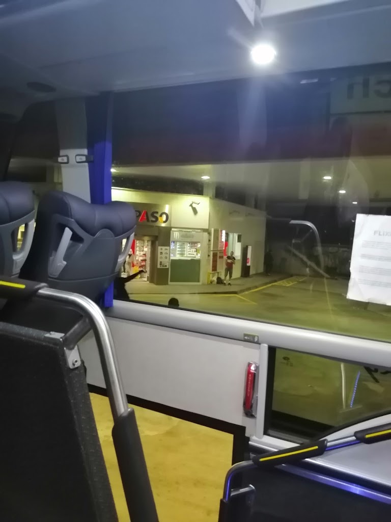 Estacion de servicio Cepsa — Interior