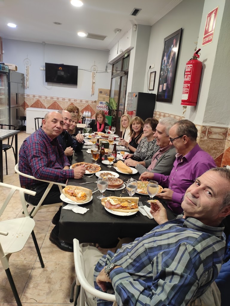 Sol Pizzeria para pedir por movil 604897580