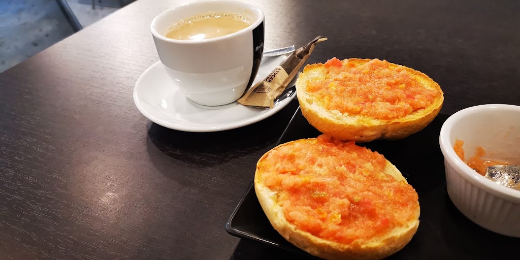 El Zoquete — Comida y bebida