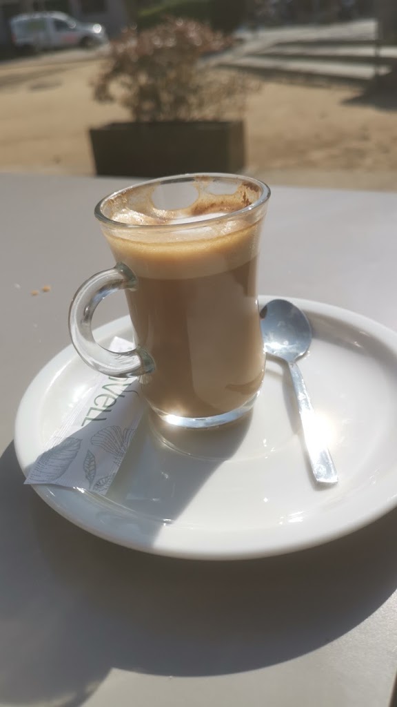Botavara Cafe — Comida y bebida