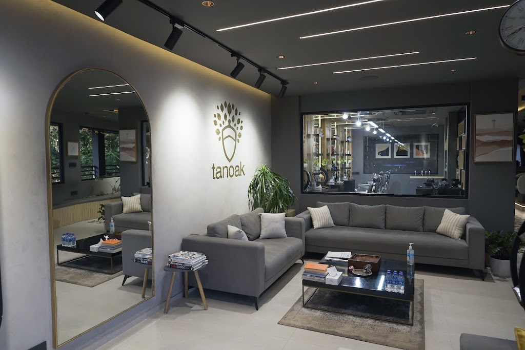 Tanoak Unisex Salon Koratty