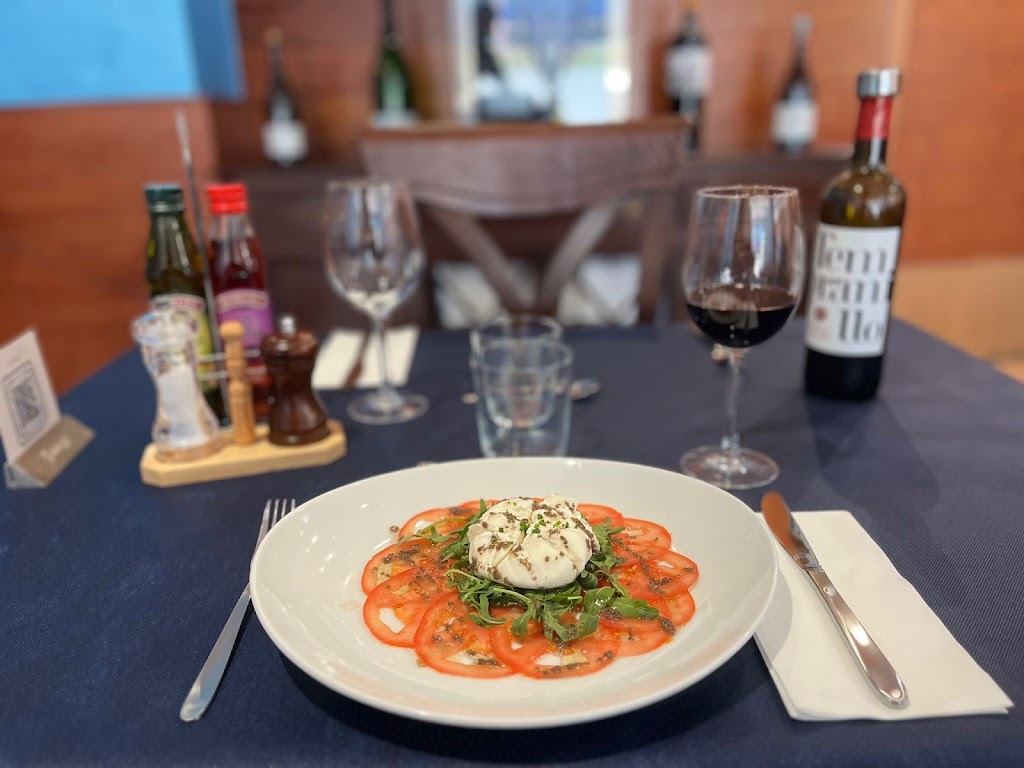 Kaelum Restaurant — Comida y bebida