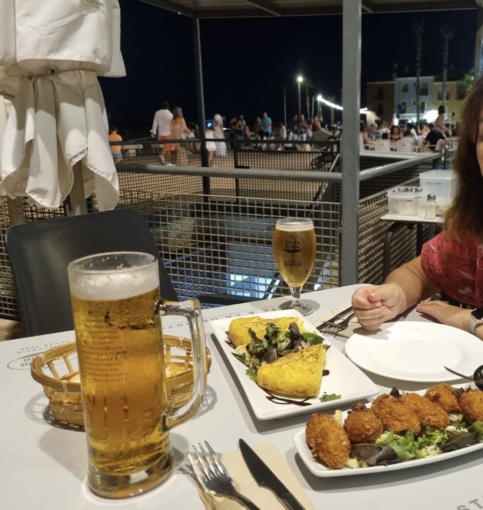 Zepplin Restaurante Bar — Comida y bebida
