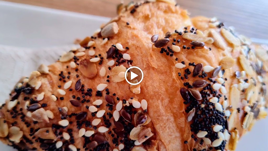 Petisu Sweets & Coffee Lab — Videos