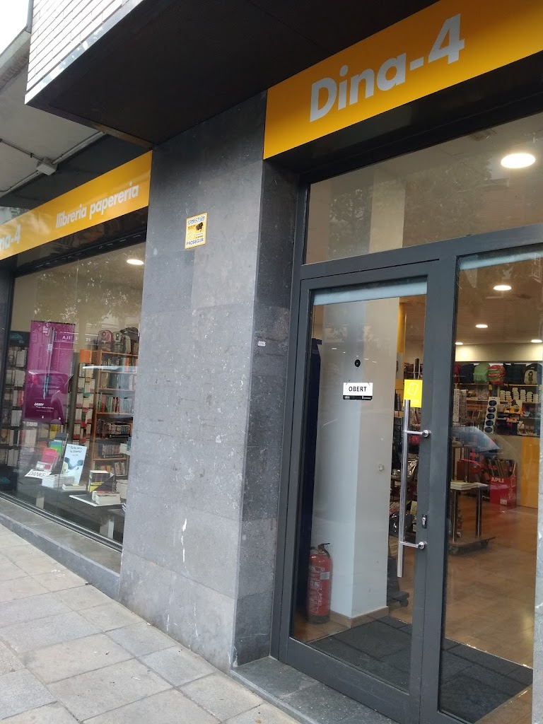LLibreria Papereria Dina-4 SL