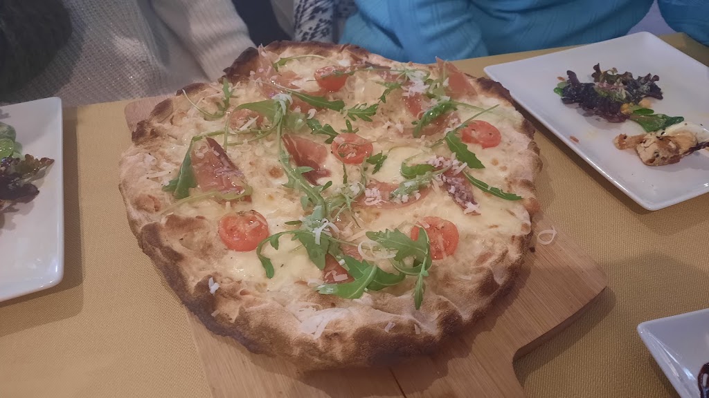Bar Mima American food — Pizza