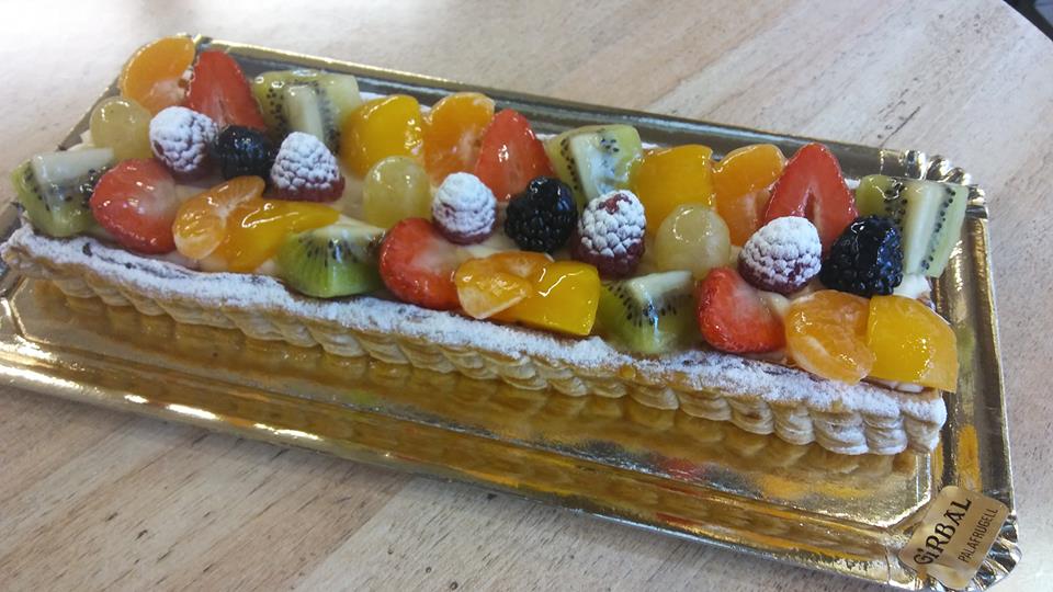 Pastisseria Girbal - Cafeteria y Pasteleria — Comida y bebida