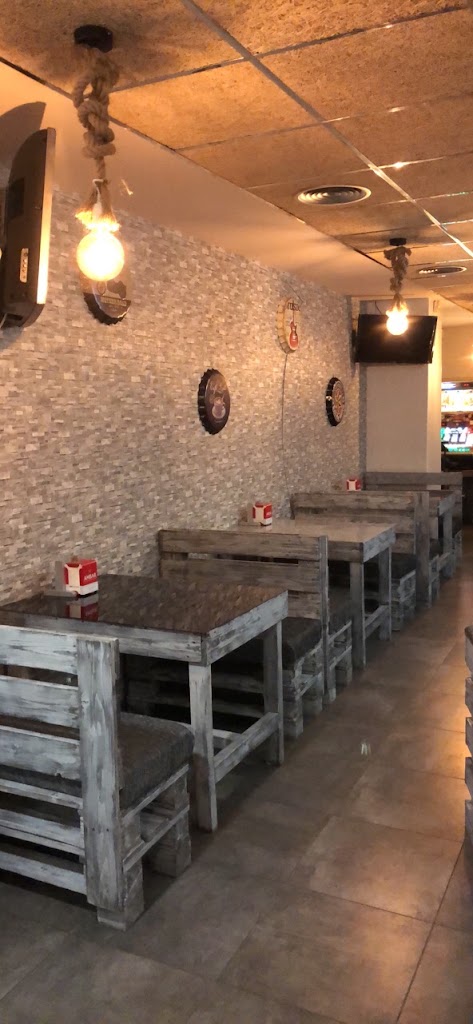 Escape Cafe - Bar — Ambiente