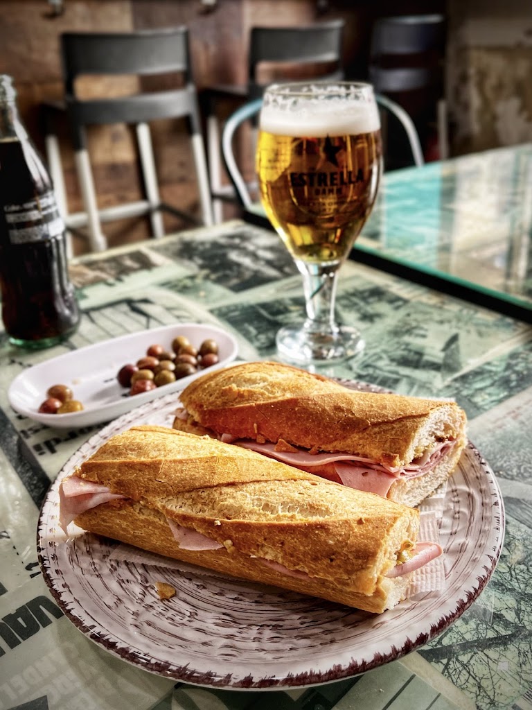 Bar El Safareig — Comida y bebida