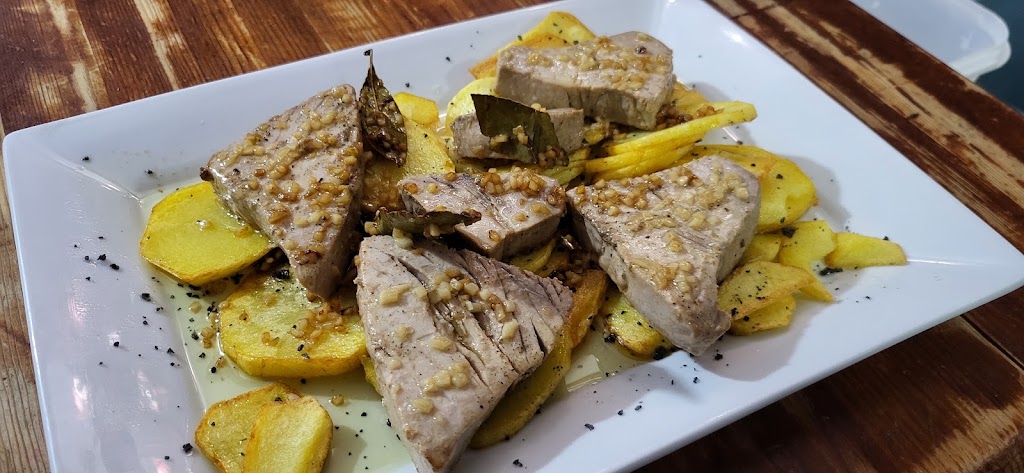 Meson El Gato — Comida y bebida