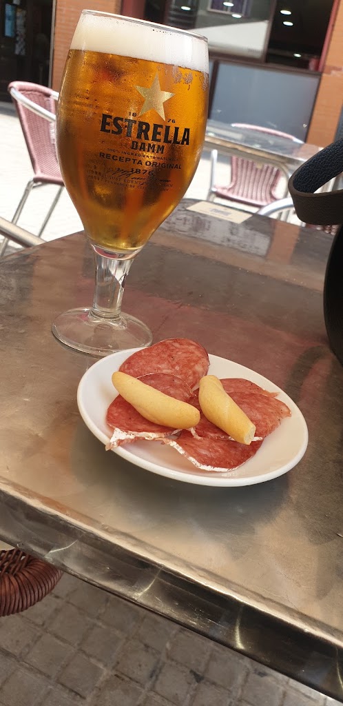 Bar restaurante Triana — Comida y bebida