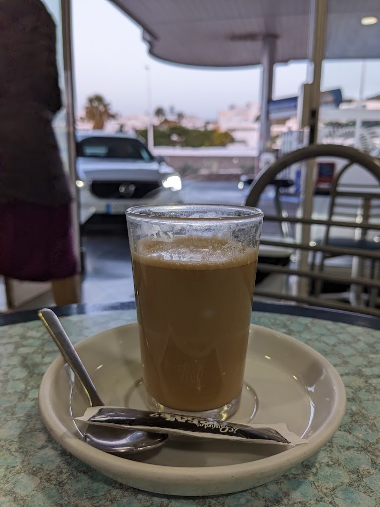 CAFETERIA PCAN CAFE — Comida y bebida